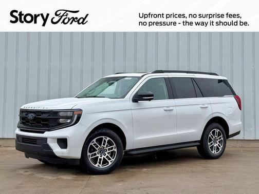 Star White Metallic Tri-Coat 2025 Ford Expedition Active