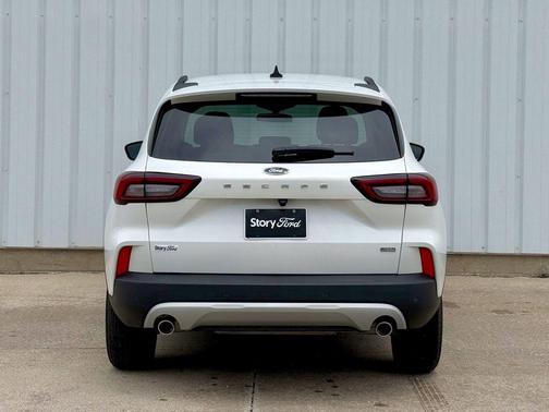 Star White Metallic Tri-Coat 2025 Ford Escape PHEV SE