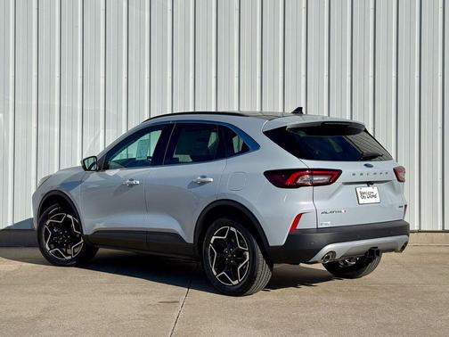 2026 Ford Escape Platinum