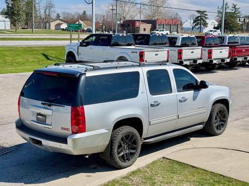 Quicksilver Metallic 2013 GMC Yukon XL 1500 SLT