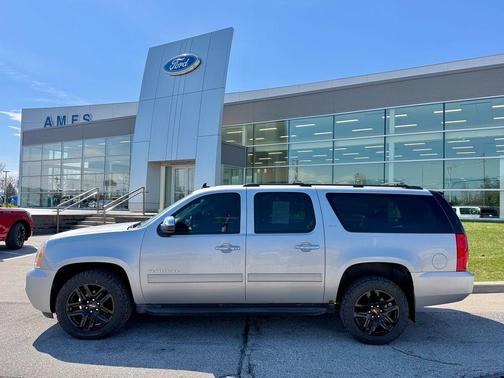 Quicksilver Metallic 2013 GMC Yukon XL 1500 SLT