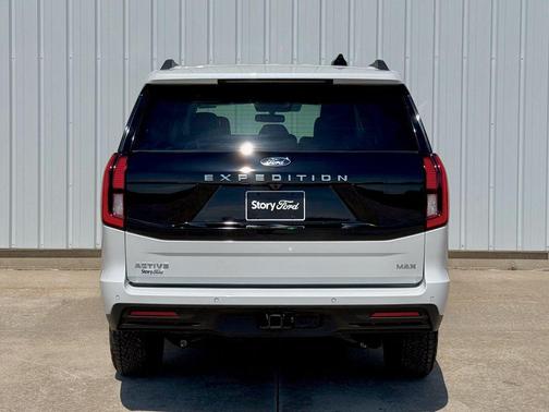 White 2026 Ford Expedition Max Active 4x4