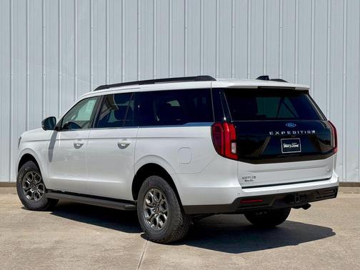 White 2026 Ford Expedition Max Active 4x4