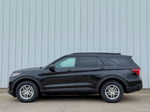 Agate Black Metallic 2027 Ford Explorer Active