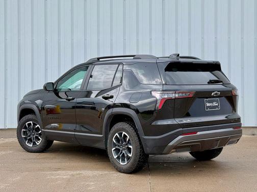 Mosaic Black Metallic 2025 Chevrolet Equinox AWD ACTIV