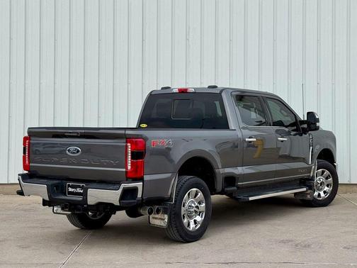 2023 Ford F-350 Lariat