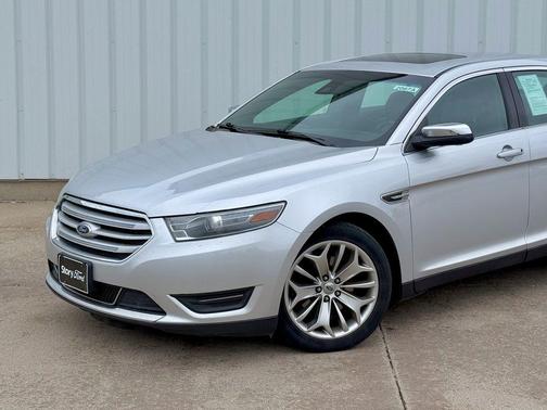 Ingot Silver 2014 Ford Taurus Limited