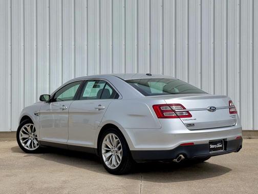 Ingot Silver 2014 Ford Taurus Limited