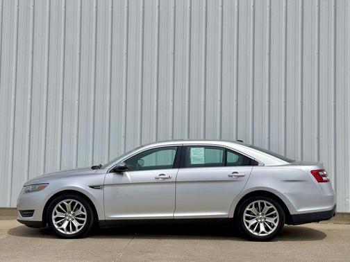Ingot Silver 2014 Ford Taurus Limited