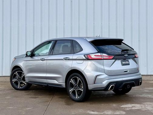 2020 Ford Edge ST