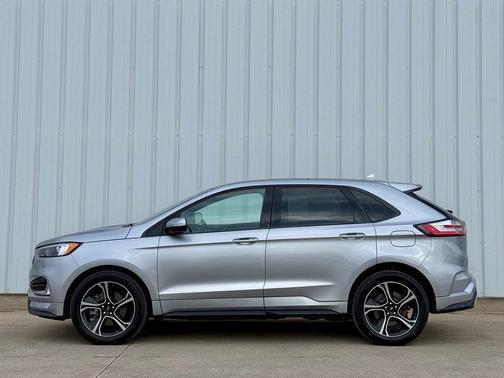 2020 Ford Edge ST