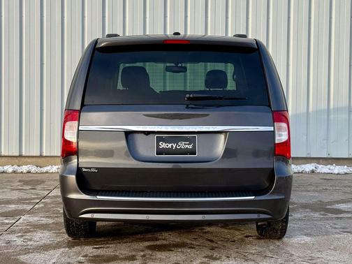 2014 Chrysler Town & Country Touring-L