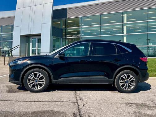Black Metallic 2020 Ford Escape SEL