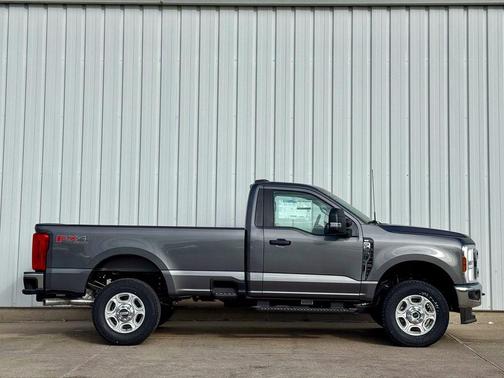 2025 Ford F-350 XLT