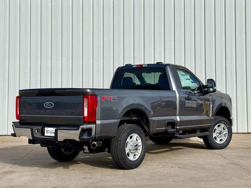 2025 Ford F-350 XLT