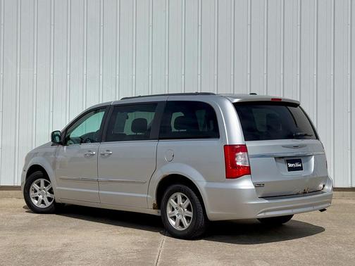2012 Chrysler Town & Country Touring