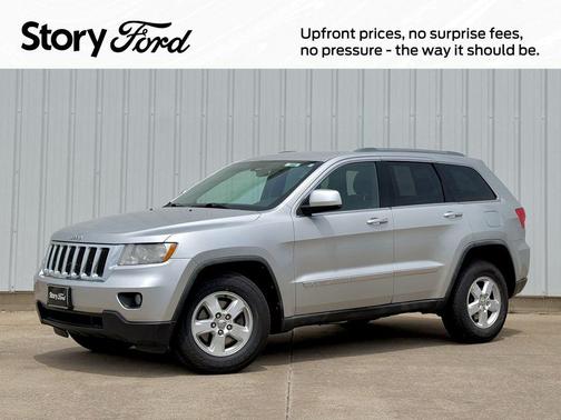 Bright Silver Metallic Clearcoat 2012 Jeep Grand Cherokee Laredo
