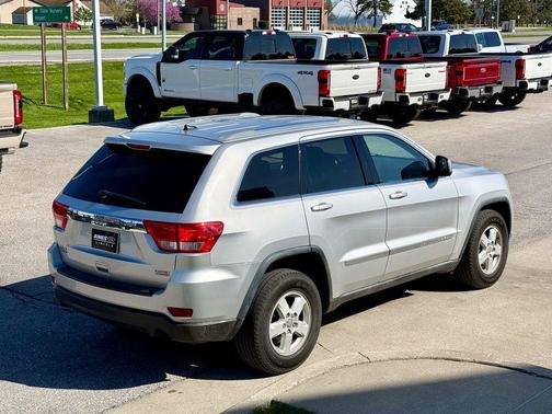 Bright Silver Metallic Clearcoat 2012 Jeep Grand Cherokee Laredo