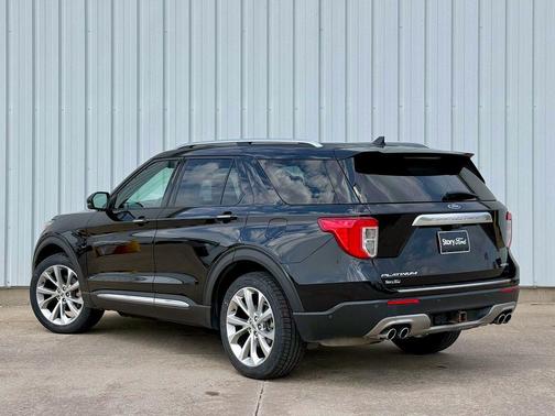 Agate Black Metallic 2021 Ford Explorer Platinum