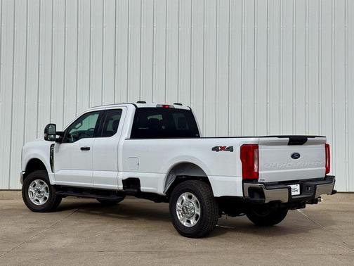 2026 Ford F-350 XLT