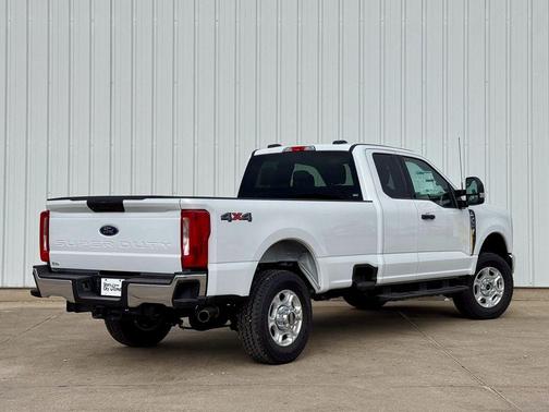 2026 Ford F-350 XLT
