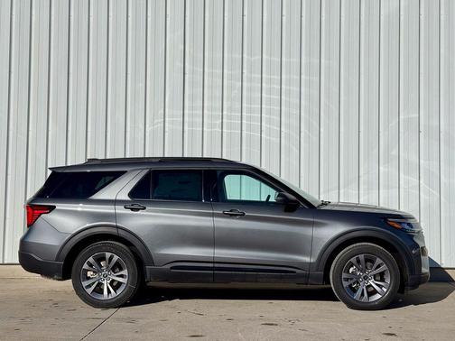 2026 Ford Explorer Active (200A)