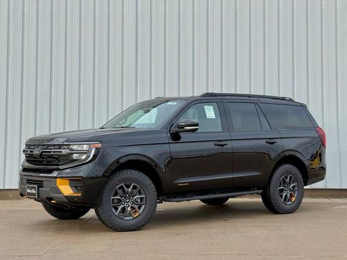 Agate Black Metallic 2026 Ford Expedition Tremor