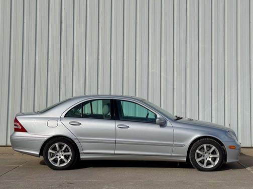 2007 Mercedes-Benz C-Class Luxury 4MATIC