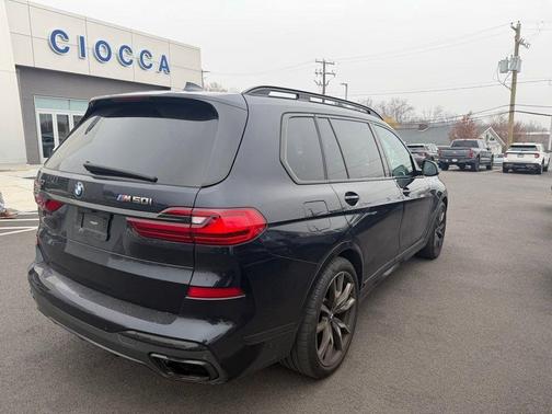 2021 BMW X7 M50i