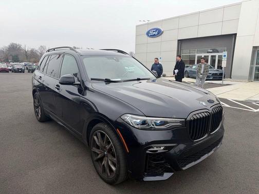 2021 BMW X7 M50i