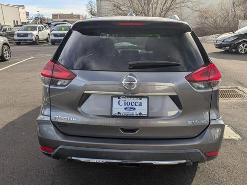 2018 Nissan Rogue SV