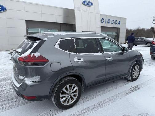 2018 Nissan Rogue SV