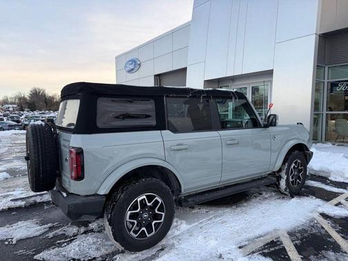 2021 Ford Bronco Outer Banks