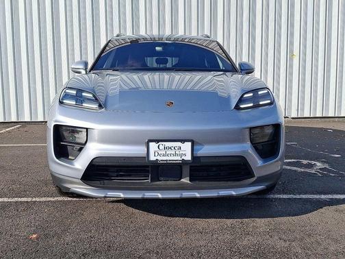 2025 Porsche Macan 4