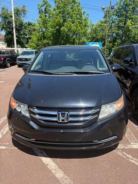 Red 2014 Honda Odyssey EX-L