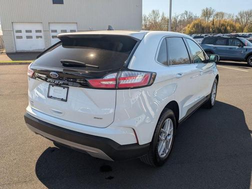 Oxford White 2022 Ford Edge SEL