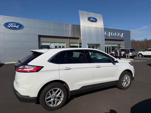 Oxford White 2022 Ford Edge SEL