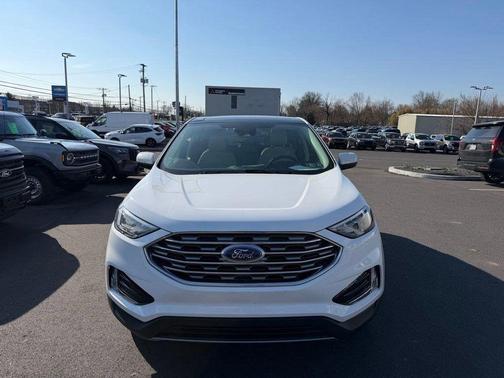 Oxford White 2022 Ford Edge SEL