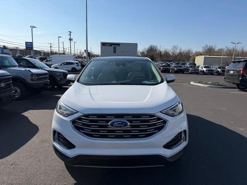Oxford White 2022 Ford Edge SEL