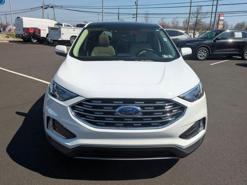 Oxford White 2022 Ford Edge SEL