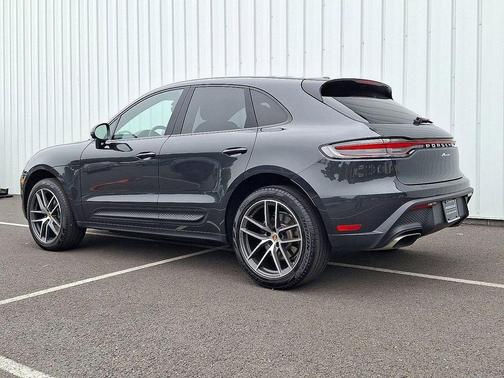 2025 Porsche Macan 