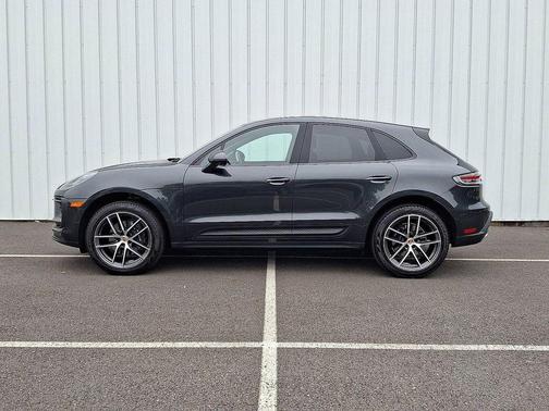 2025 Porsche Macan 