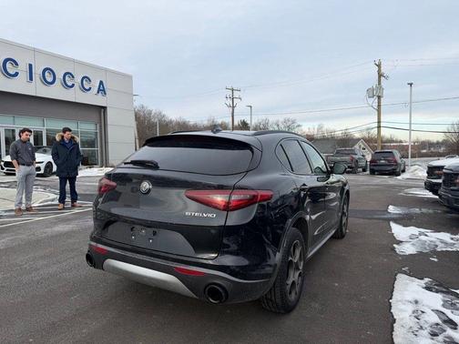 2023 Alfa Romeo Stelvio Ti