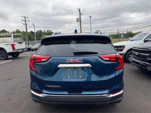 2021 GMC Terrain SLT