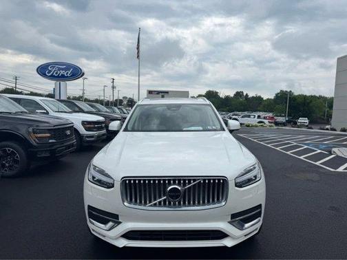 2023 Volvo XC90 B6 Plus 7-Seater