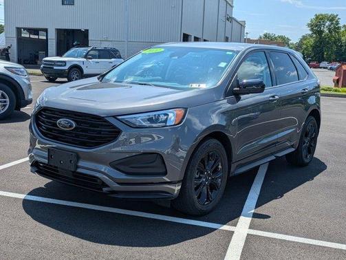 2022 Ford Edge SE