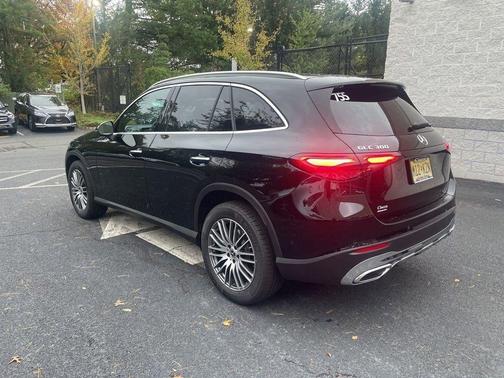 2025 Mercedes-Benz GLC 300 Base 4MATIC