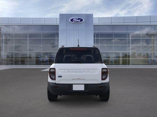 Oxford White 2026 Ford Bronco Sport Outer Banks