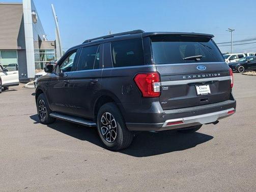 2022 Ford Expedition XLT