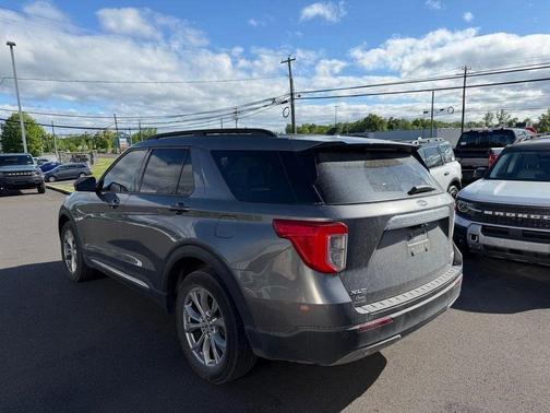 Gray Metallic 2023 Ford Explorer XLT